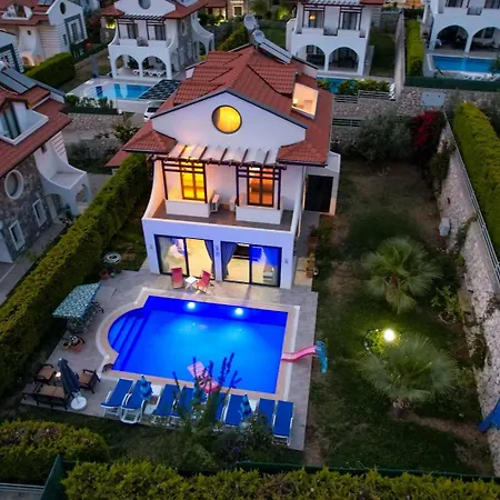 Lorenzo- 4 Bedroom In Hisaronu Вилла