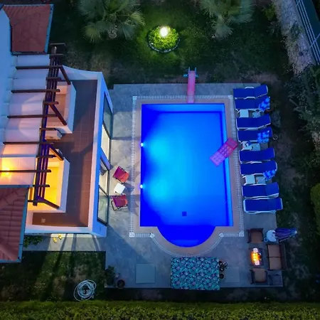 Lorenzo- 4 Bedroom In Hisaronu Вилла Фетхие