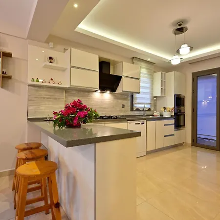 Lorenzo- 4 Bedroom In Hisaronu Фетхие