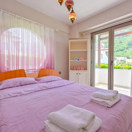 Вилла Lorenzo- 4 Bedroom In Hisaronu Фетхие