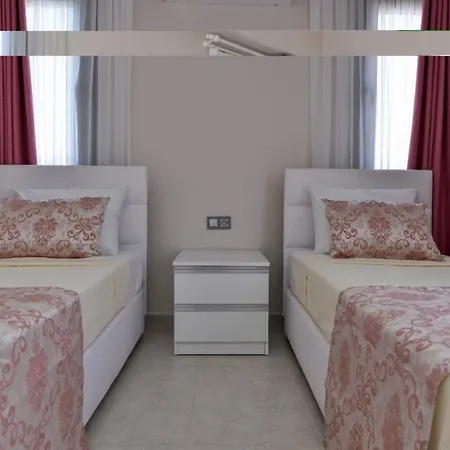 Lorenzo- 4 Bedroom Holiday Villa In Hisaronu