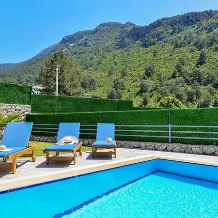 Villa Lorenzo- 4 Bedroom Holiday Villa In Hisaronu