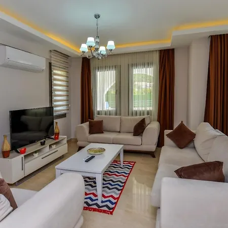 Lorenzo- 4 Bedroom Holiday Villa In Hisaronu Villa