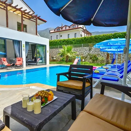 Lorenzo- 4 Bedroom Holiday Villa In Hisaronu Fethiye