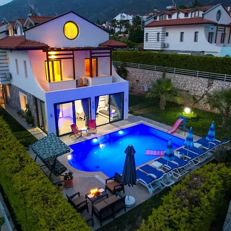 Lorenzo- 4 Bedroom Holiday Villa In Hisaronu